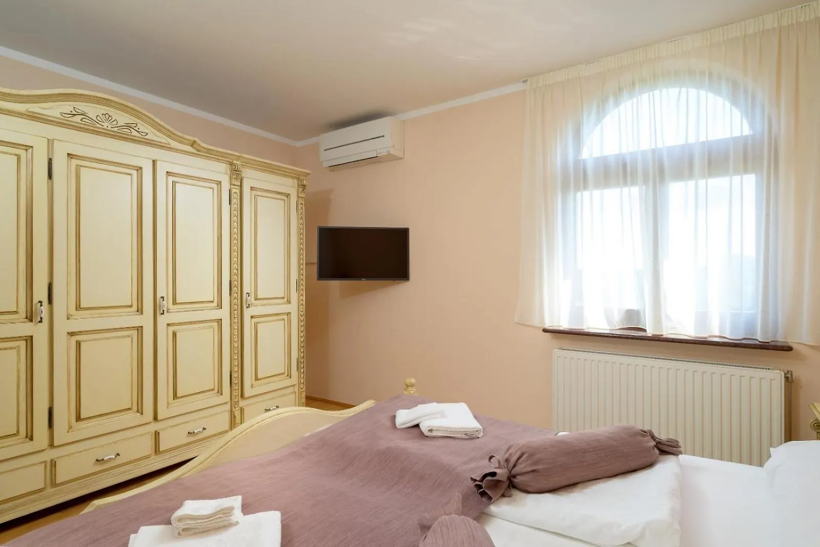 Апартаменты Penthouse Aurora Manjadvorci