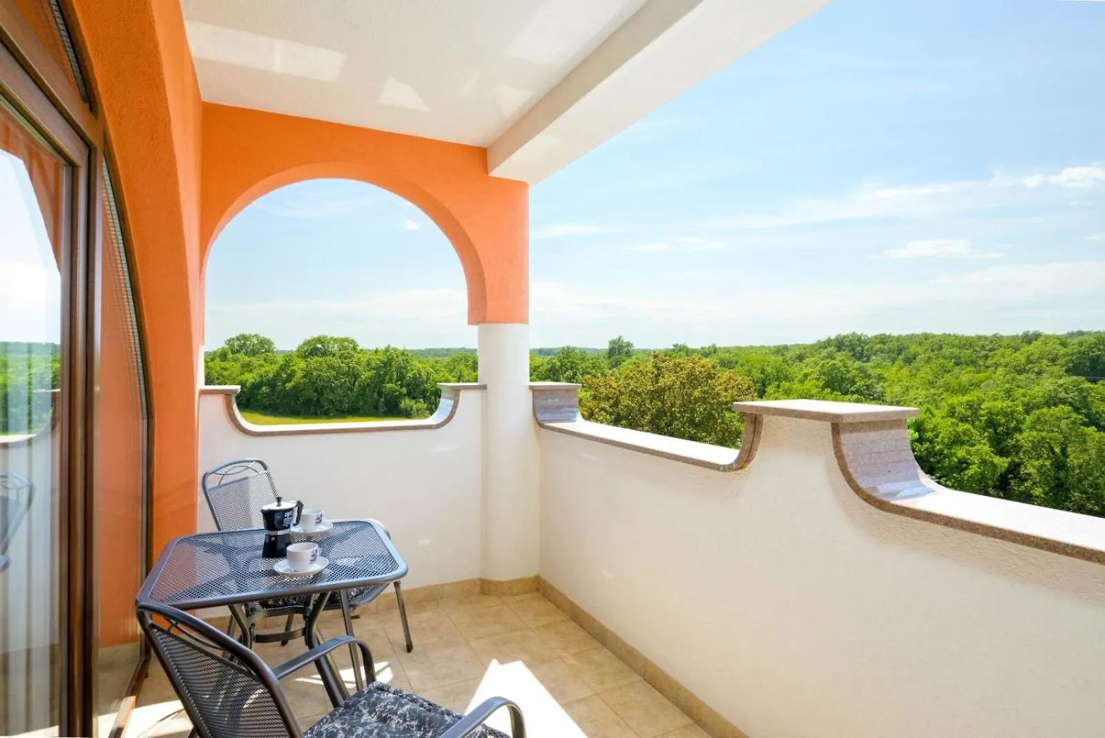 Penthouse Aurora Daire Manjadvorci